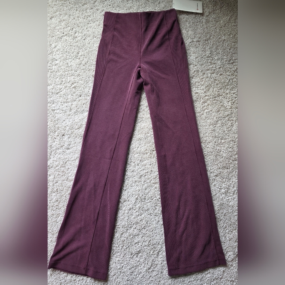 NWT Lululemon Athletica Ribbed Softstreme Flared Pant - Picture 1 of 4